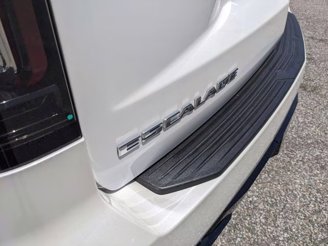 2024 Crystal White Tricoat Cadillac Escalade Sport Platinum 4X4 SUV