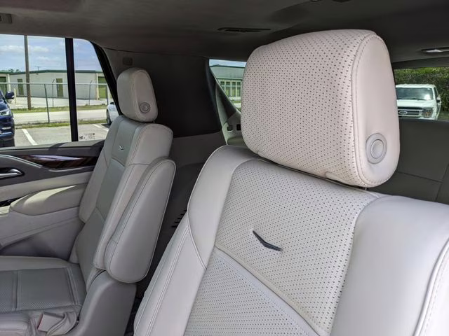 2024 Crystal White Tricoat Cadillac Escalade Sport Platinum 4X4 SUV