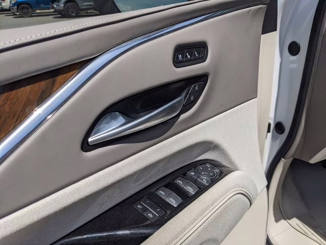 2024 Crystal White Tricoat Cadillac Escalade Sport Platinum 4X4 SUV