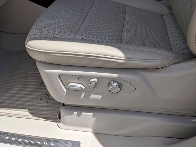 2024 Crystal White Tricoat Cadillac Escalade Sport Platinum 4X4 SUV