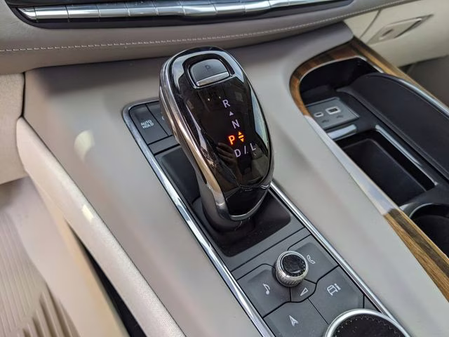 2024 Crystal White Tricoat Cadillac Escalade Sport Platinum 4X4 SUV