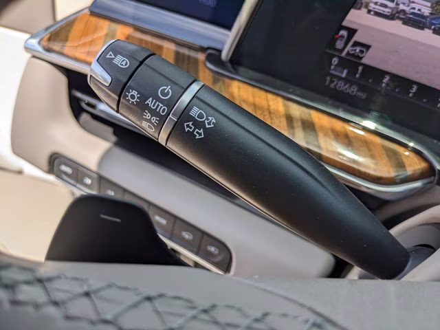 2024 Crystal White Tricoat Cadillac Escalade Sport Platinum 4X4 SUV