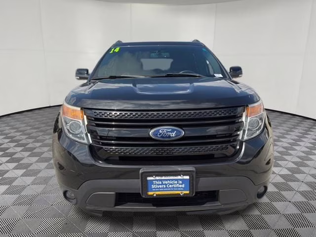 2014 Tuxedo Black Metallic Ford Explorer XLT 4X4 SUV