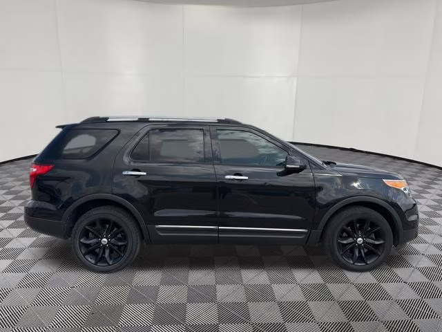 2014 Tuxedo Black Metallic Ford Explorer XLT 4X4 SUV