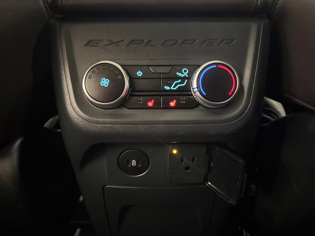 2025 Agate Black Metallic Ford Explorer Platinum RWD SUV