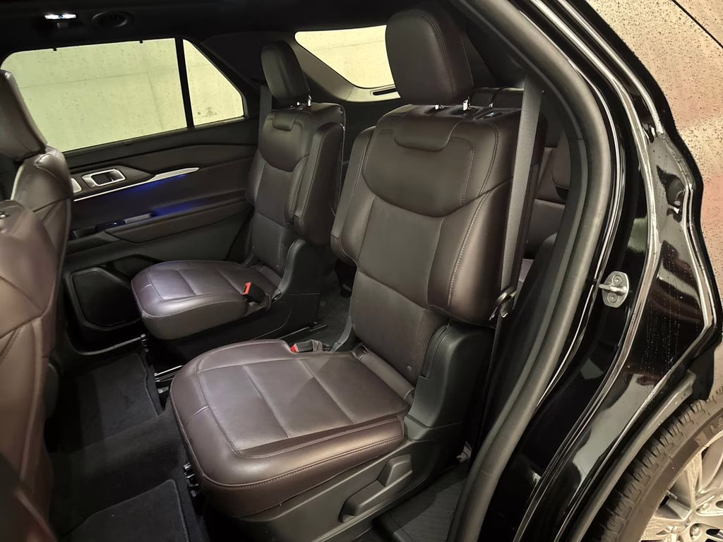 2025 Agate Black Metallic Ford Explorer Platinum RWD SUV