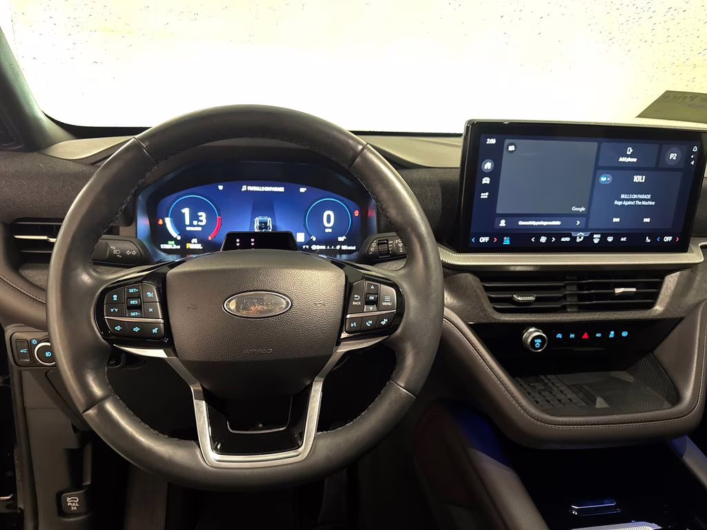 2025 Agate Black Metallic Ford Explorer Platinum RWD SUV