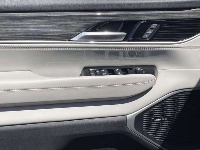 2022 Velvet Red Pearlcoat Jeep Wagoneer Series II 4X4 SUV