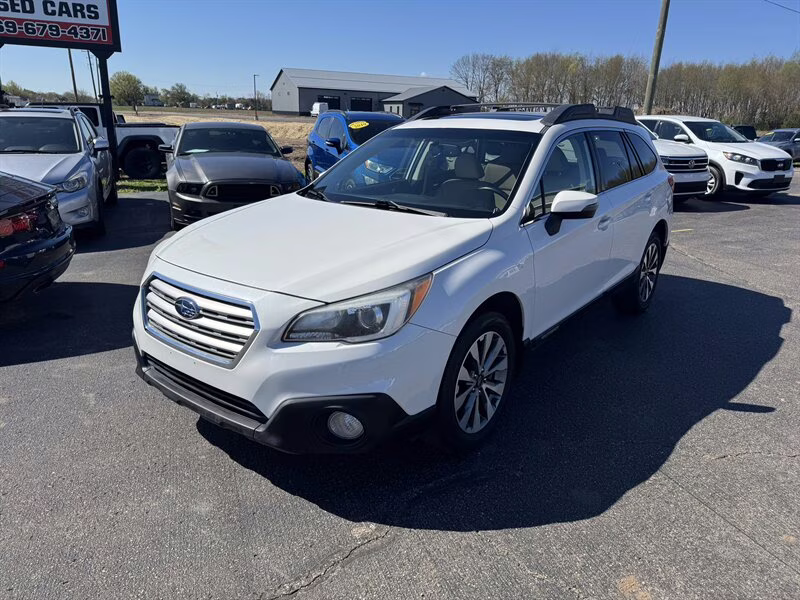 2017 Crystal White Pearl Subaru Outback 2.5i Limited AWD Crossover