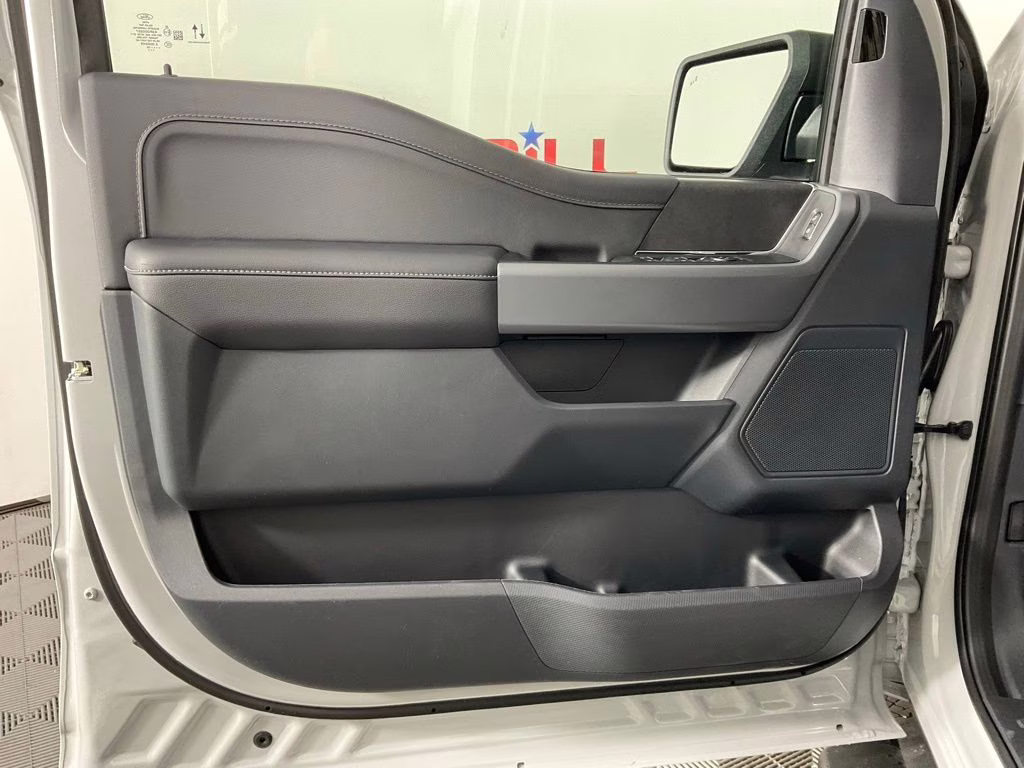 2026 Avalanche Ford F-150 XLT 4X4 Truck