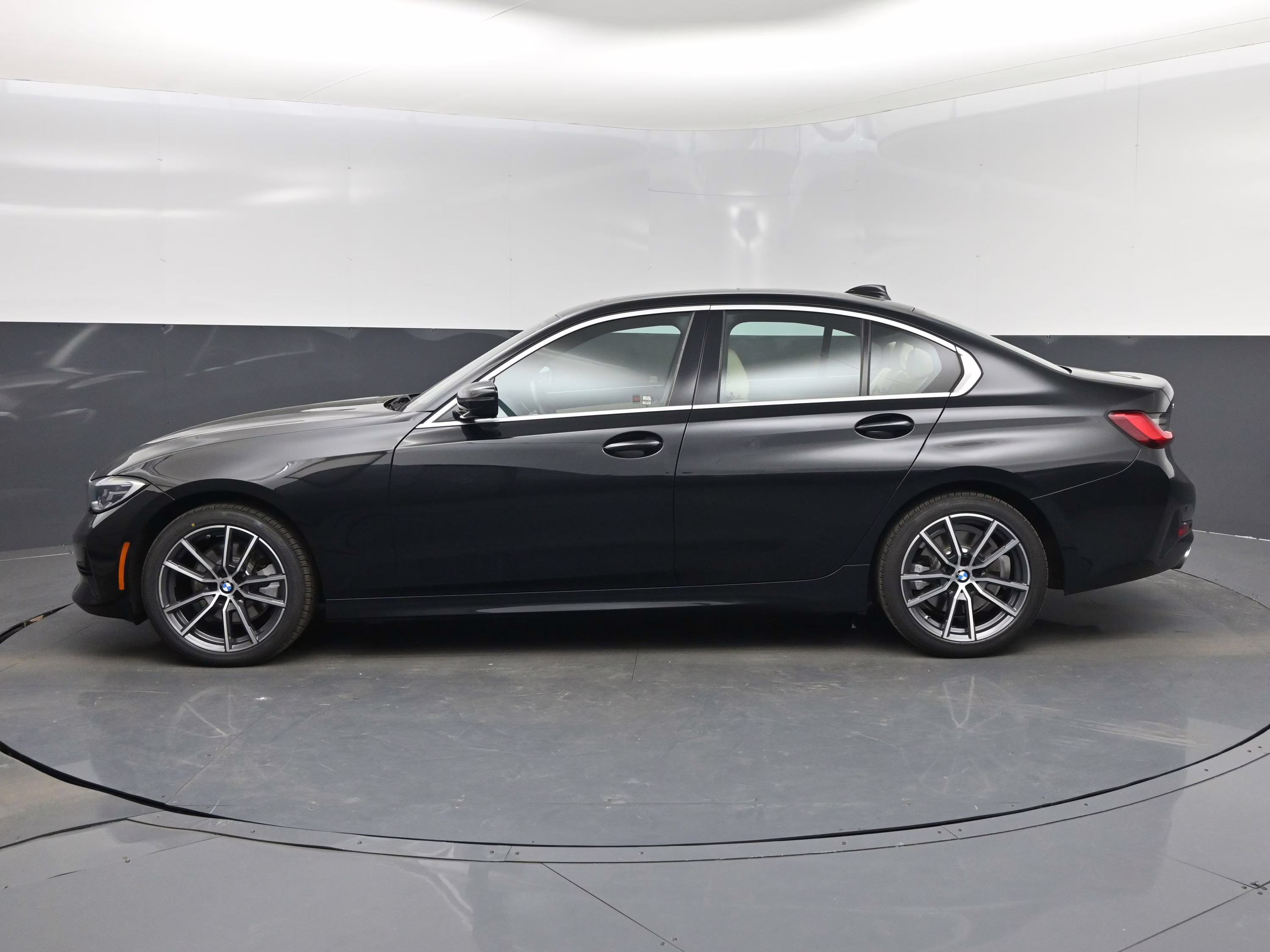 2021 Black Sapphire Metallic BMW 3 Series 330i xDrive AWD Sedan