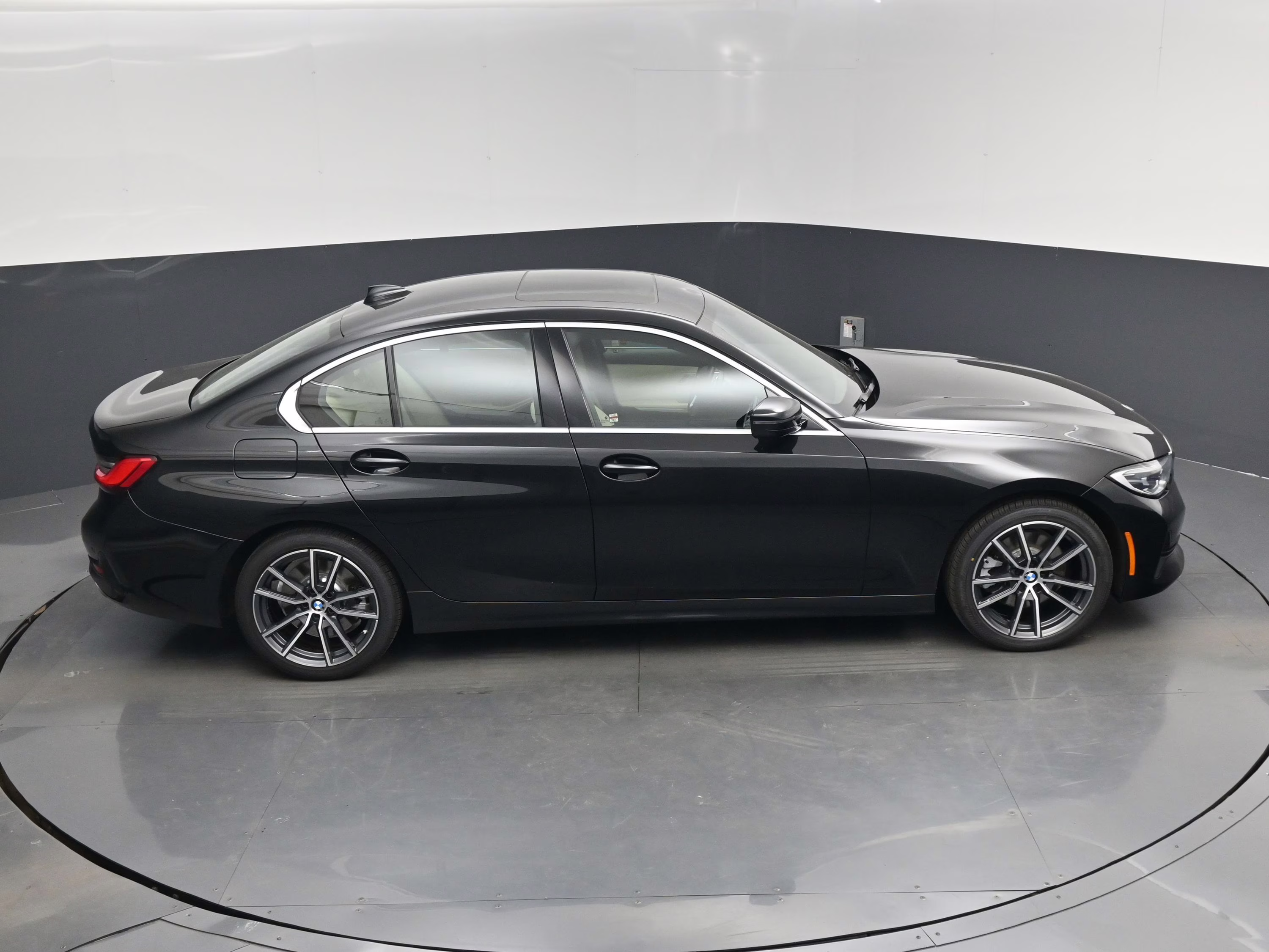2021 Black Sapphire Metallic BMW 3 Series 330i xDrive AWD Sedan