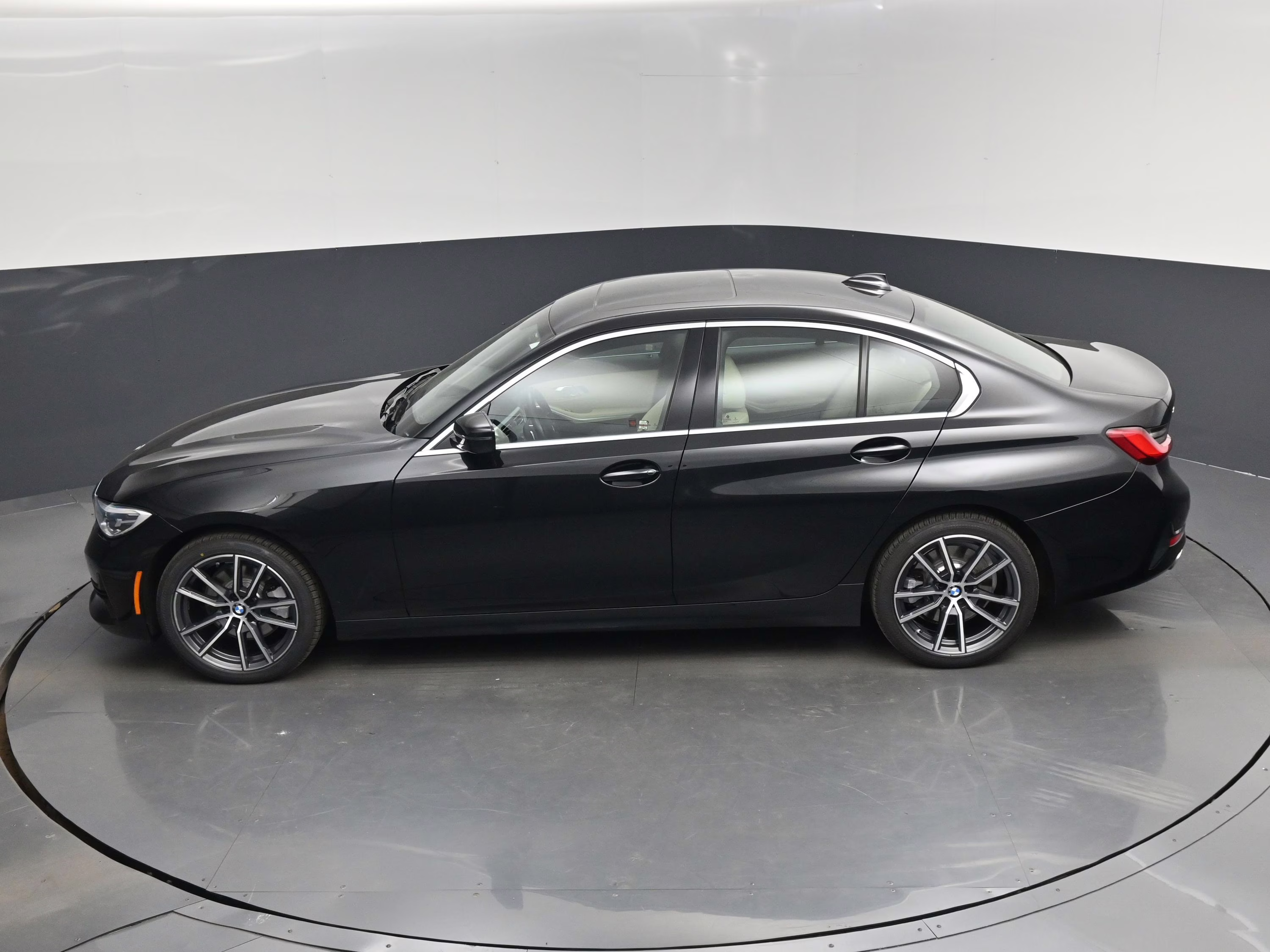 2021 Black Sapphire Metallic BMW 3 Series 330i xDrive AWD Sedan