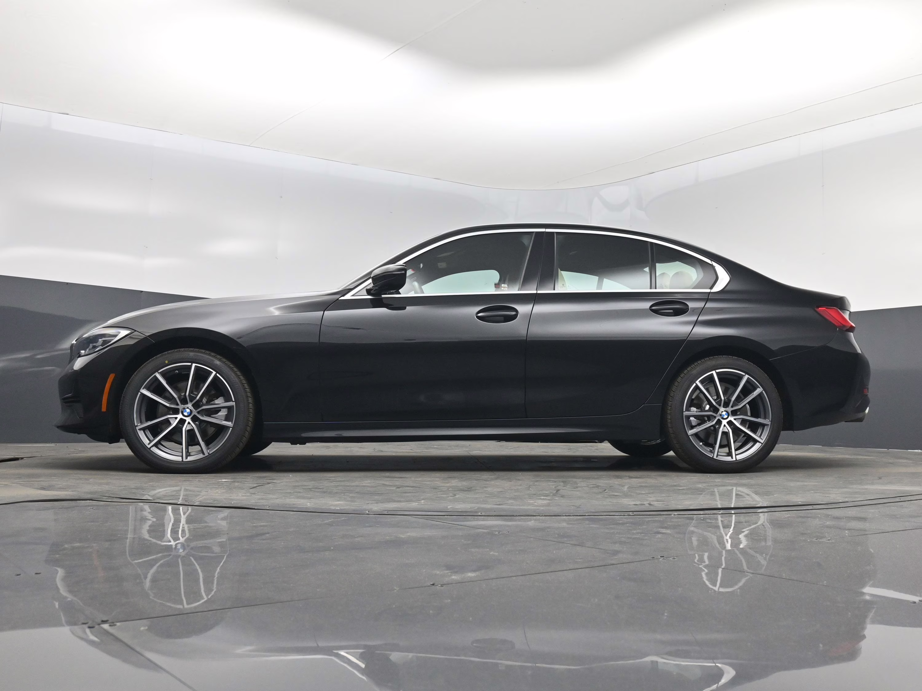 2021 Black Sapphire Metallic BMW 3 Series 330i xDrive AWD Sedan