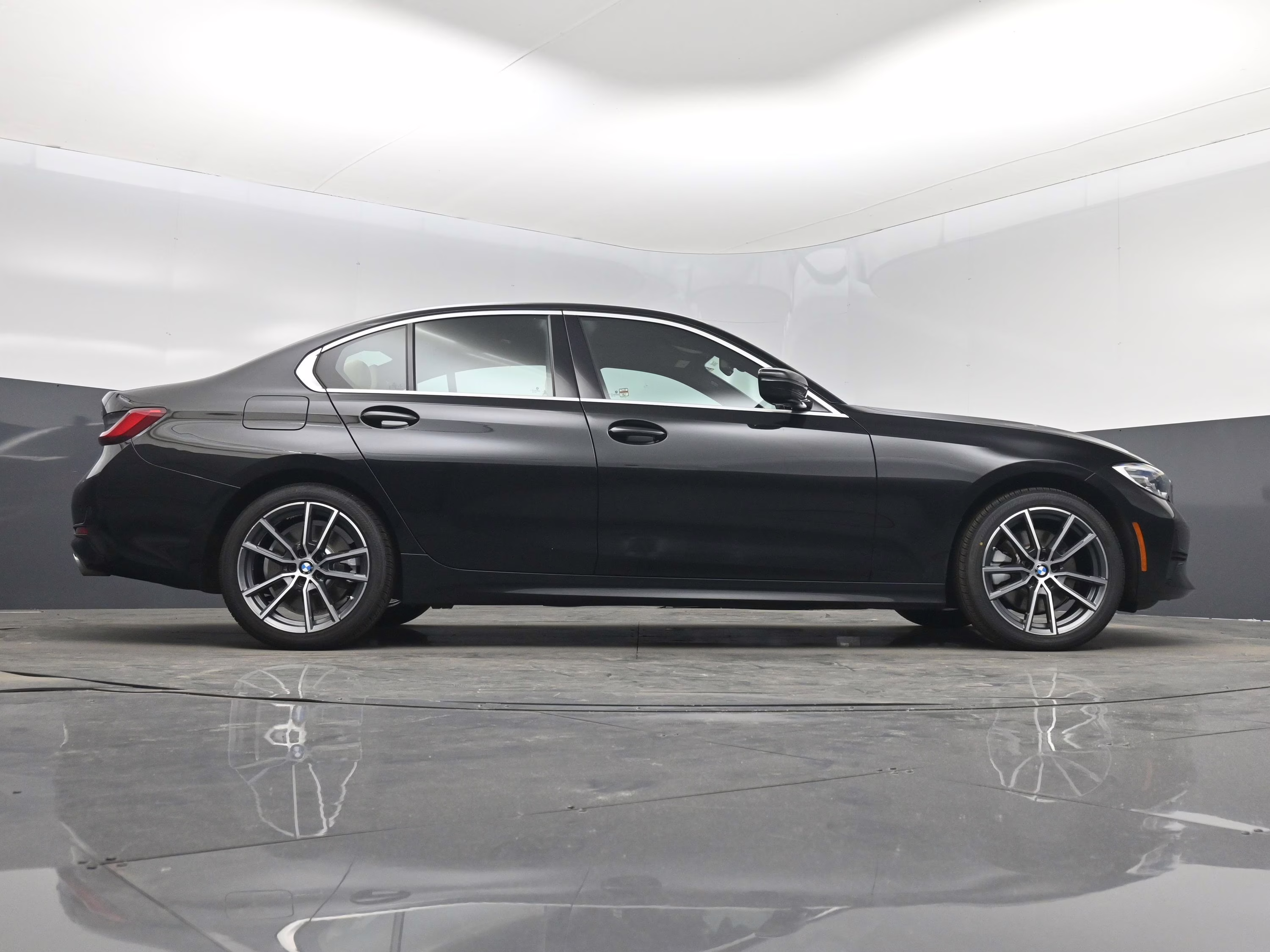 2021 Black Sapphire Metallic BMW 3 Series 330i xDrive AWD Sedan