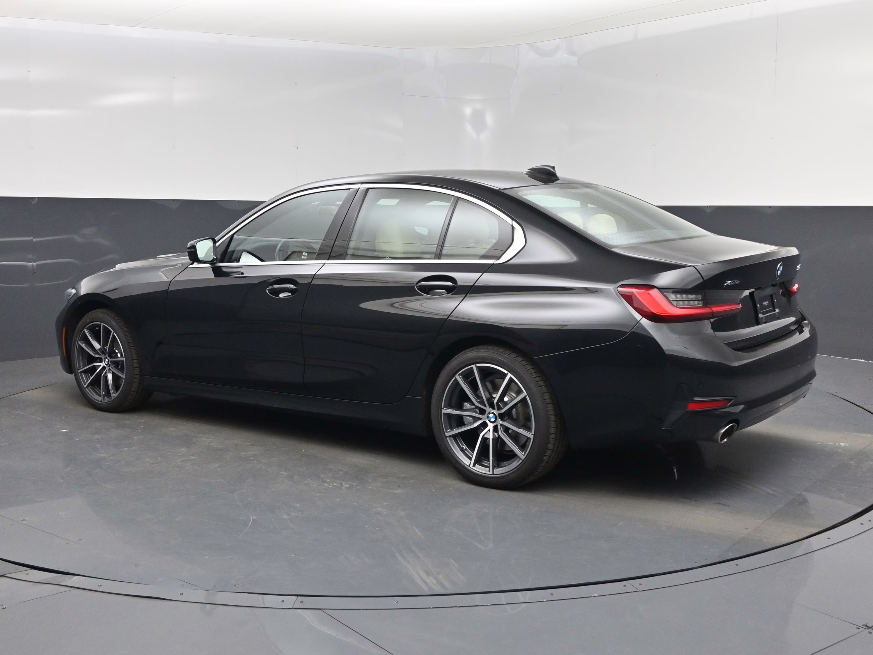 2021 Black Sapphire Metallic BMW 3 Series 330i xDrive AWD Sedan