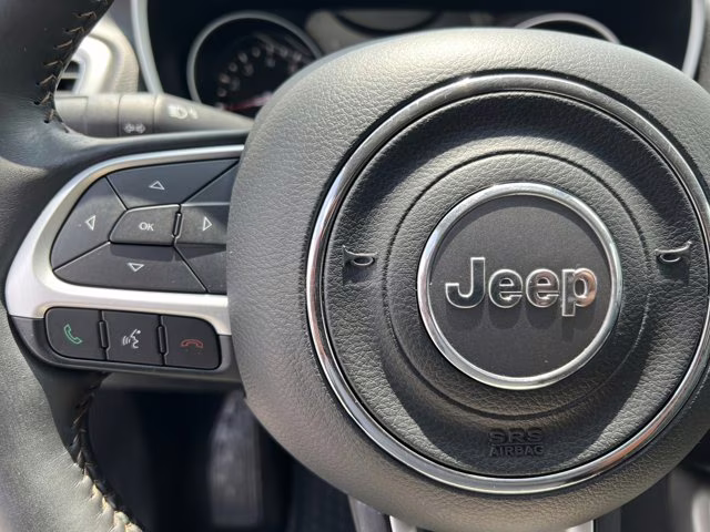 2018 Granite Crystal Metallic Clearcoat Jeep Compass Latitude 4X4 SUV