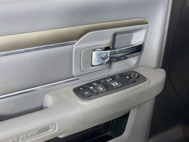 2019 Diamond Black Ram 1500 Classic SLT 4X4 Truck