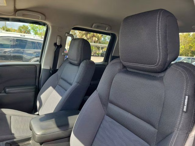 2023 Gun Metallic Nissan Frontier SV 4X4 Truck