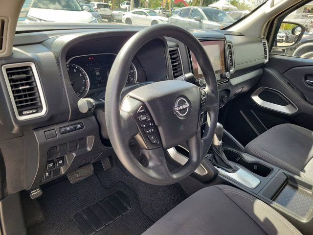 2023 Gun Metallic Nissan Frontier SV 4X4 Truck