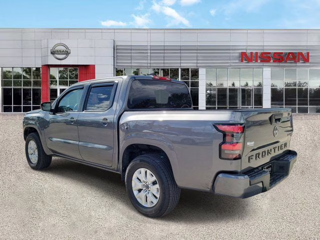 2023 Gun Metallic Nissan Frontier SV 4X4 Truck