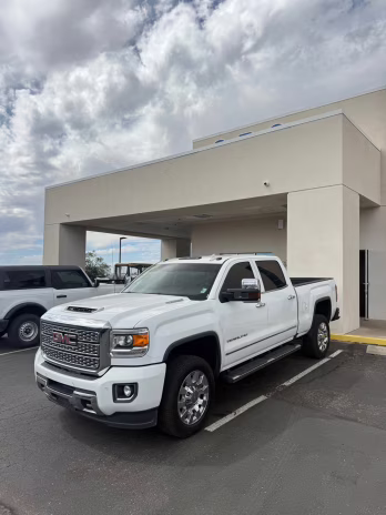 2019 Summit White GMC Sierra 2500HD Denali 4X4 Truck