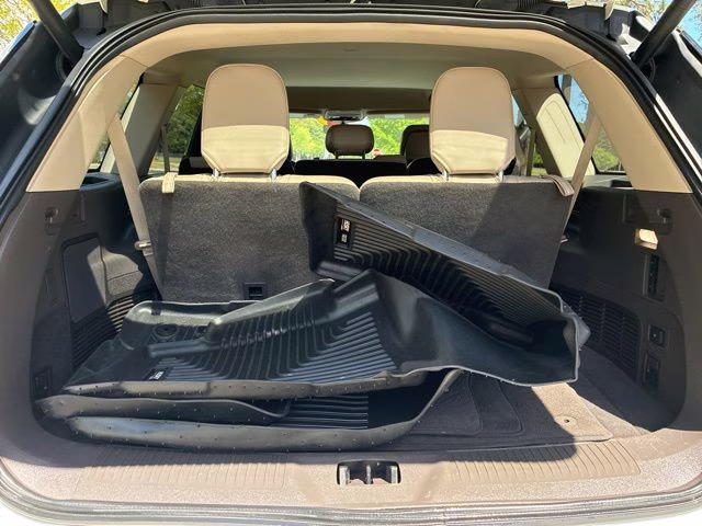 2020 White Metallic Lincoln Aviator Reserve AWD SUV