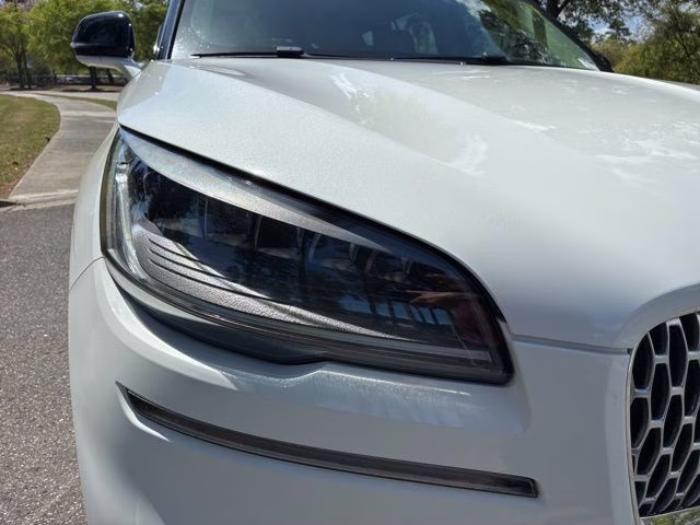 2020 White Metallic Lincoln Aviator Reserve AWD SUV