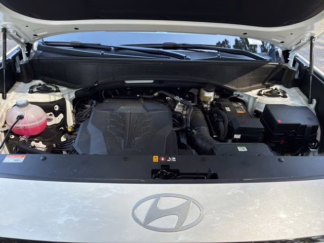 2026 Creamy White Pearl Hyundai Palisade Limited FWD SUV