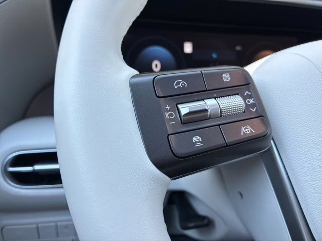 2026 Creamy White Pearl Hyundai Palisade Limited FWD SUV