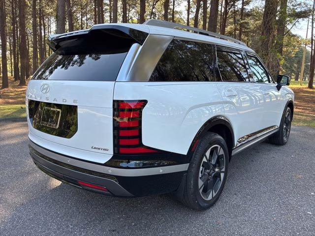 2026 Creamy White Pearl Hyundai Palisade Limited FWD SUV