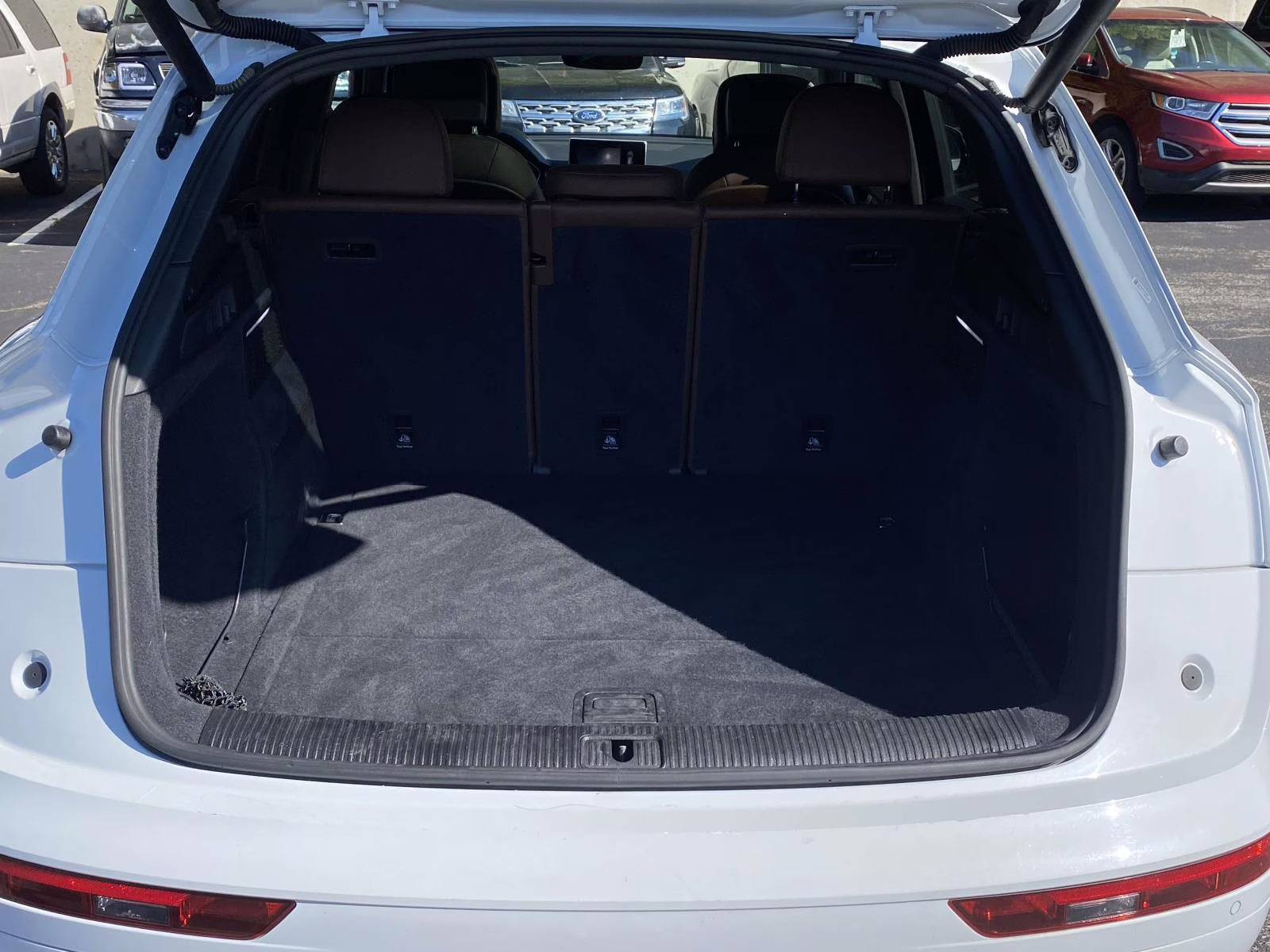 2019 Glacier White Metallic Audi Q5 2.0T Premium Plus AWD SUV