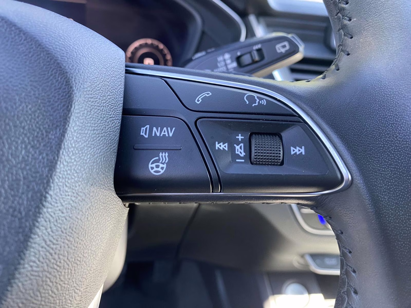 2019 Glacier White Metallic Audi Q5 2.0T Premium Plus AWD SUV