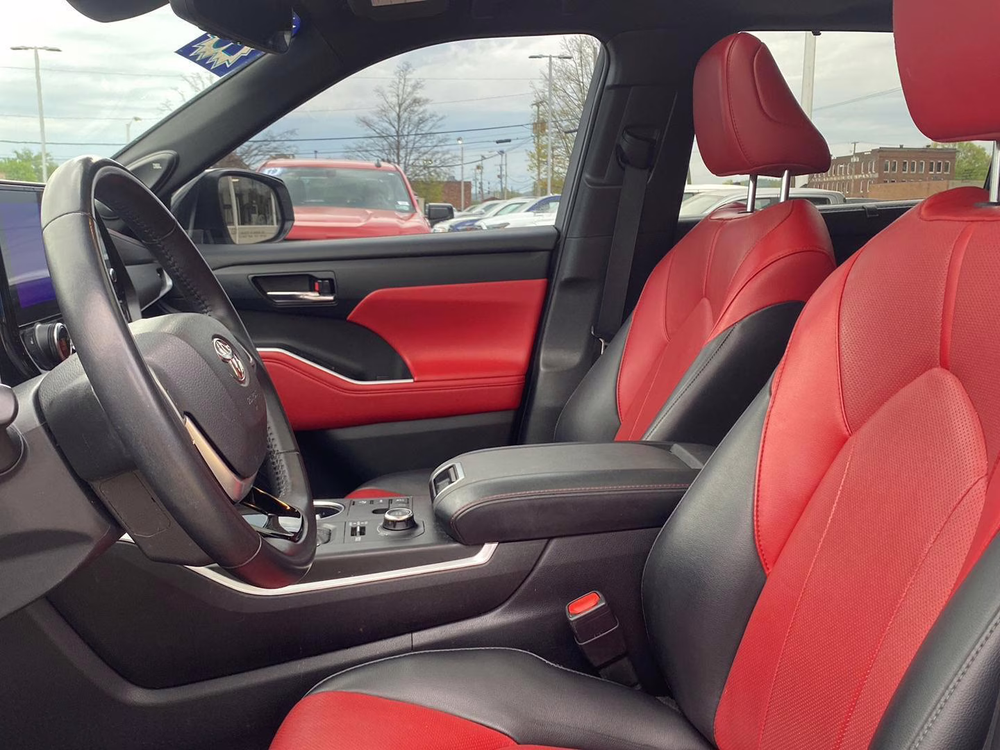 2023 Wind Chill Pearl Toyota Highlander XSE AWD SUV