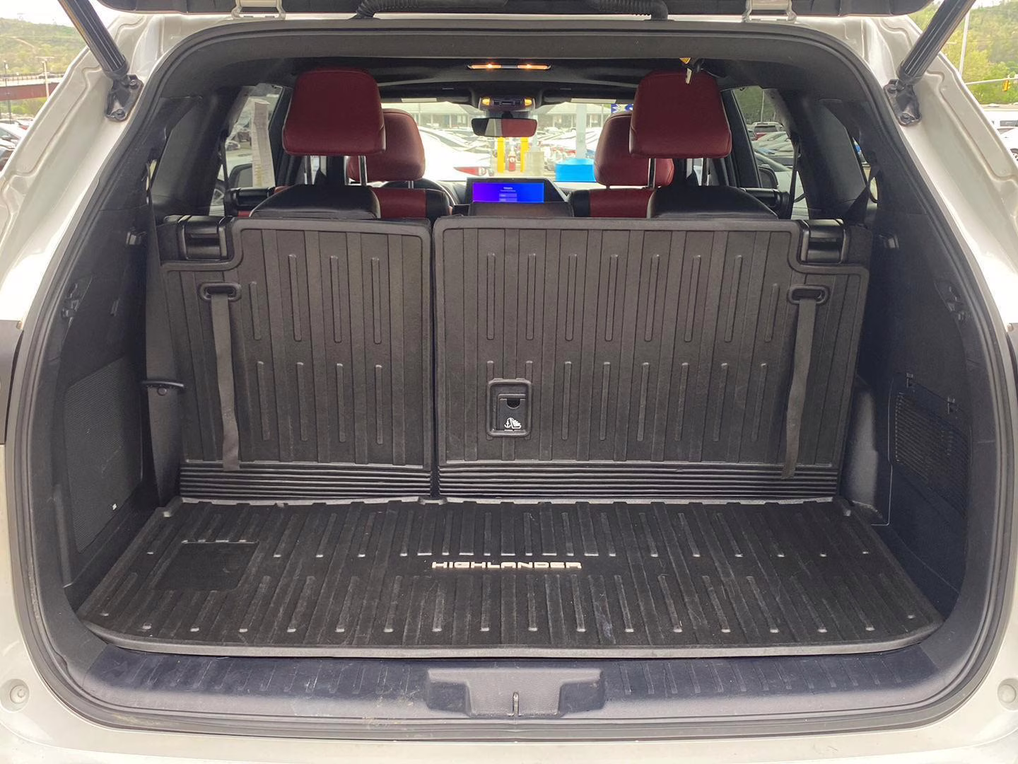 2023 Wind Chill Pearl Toyota Highlander XSE AWD SUV