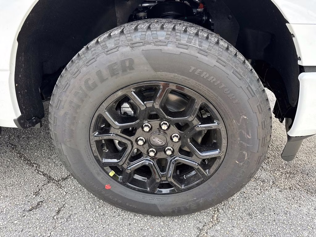 2026 Oxford White Ford F-150 XLT 4X4 Truck