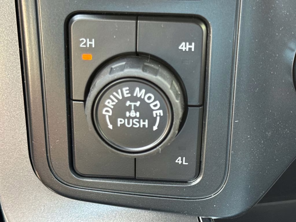 2026 Oxford White Ford F-150 XLT 4X4 Truck