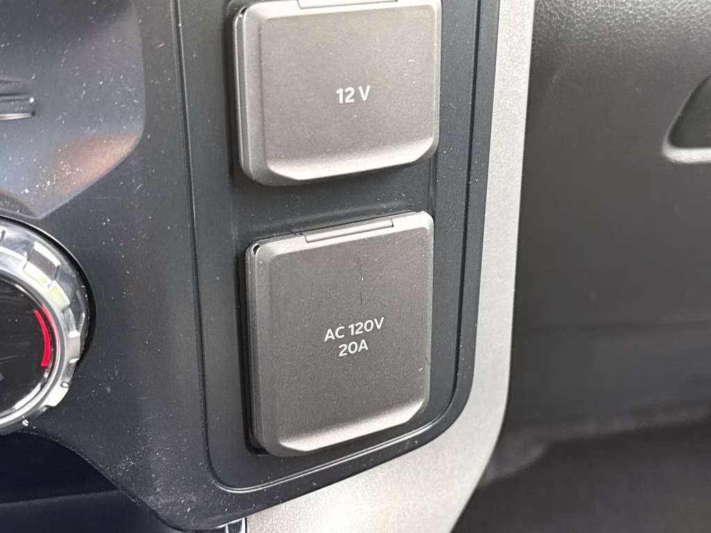 2026 Oxford White Ford F-150 XLT 4X4 Truck