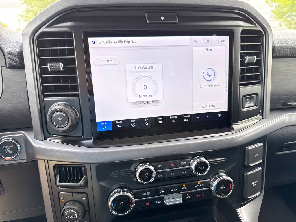 2026 Oxford White Ford F-150 XLT 4X4 Truck