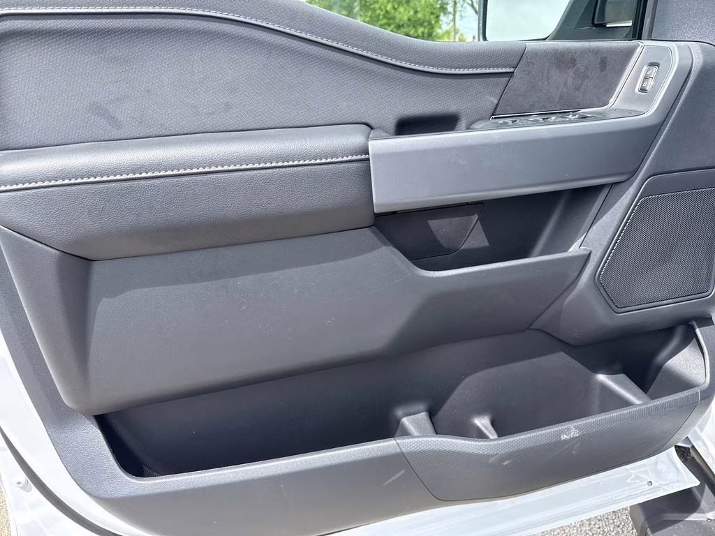 2026 Oxford White Ford F-150 XLT 4X4 Truck