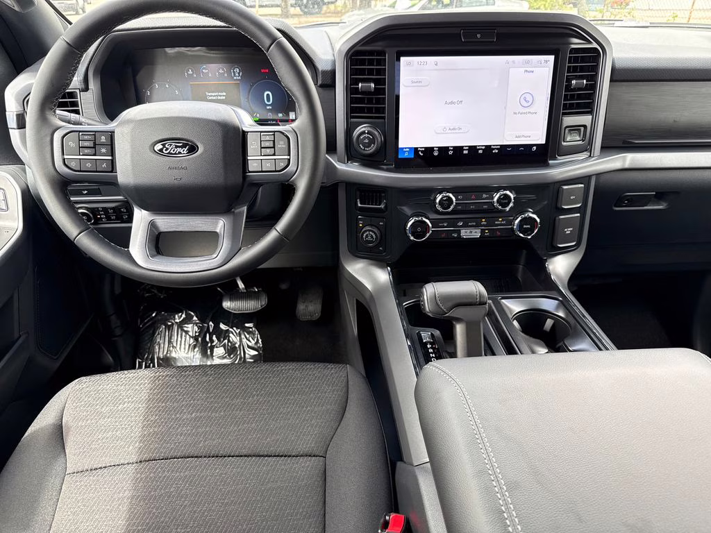 2026 Oxford White Ford F-150 XLT 4X4 Truck