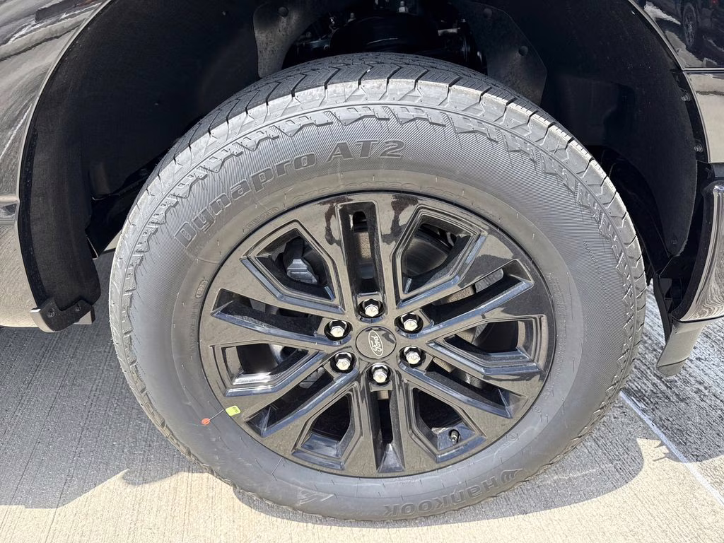 2026 Agate Black Metallic Ford F-150 Lariat 4X4 Truck