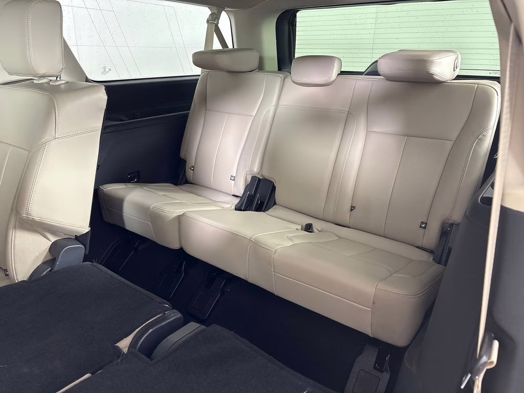 2024 White Metallic Ford Expedition Max XLT 4X4 SUV