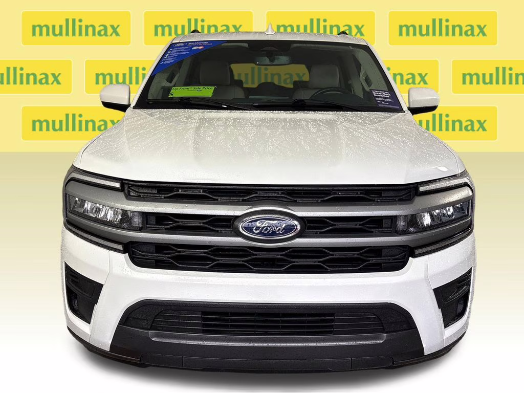 2024 White Metallic Ford Expedition Max XLT 4X4 SUV
