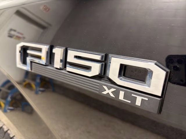 2018 Shadow Black Ford F-150 XLT 4X4 Truck