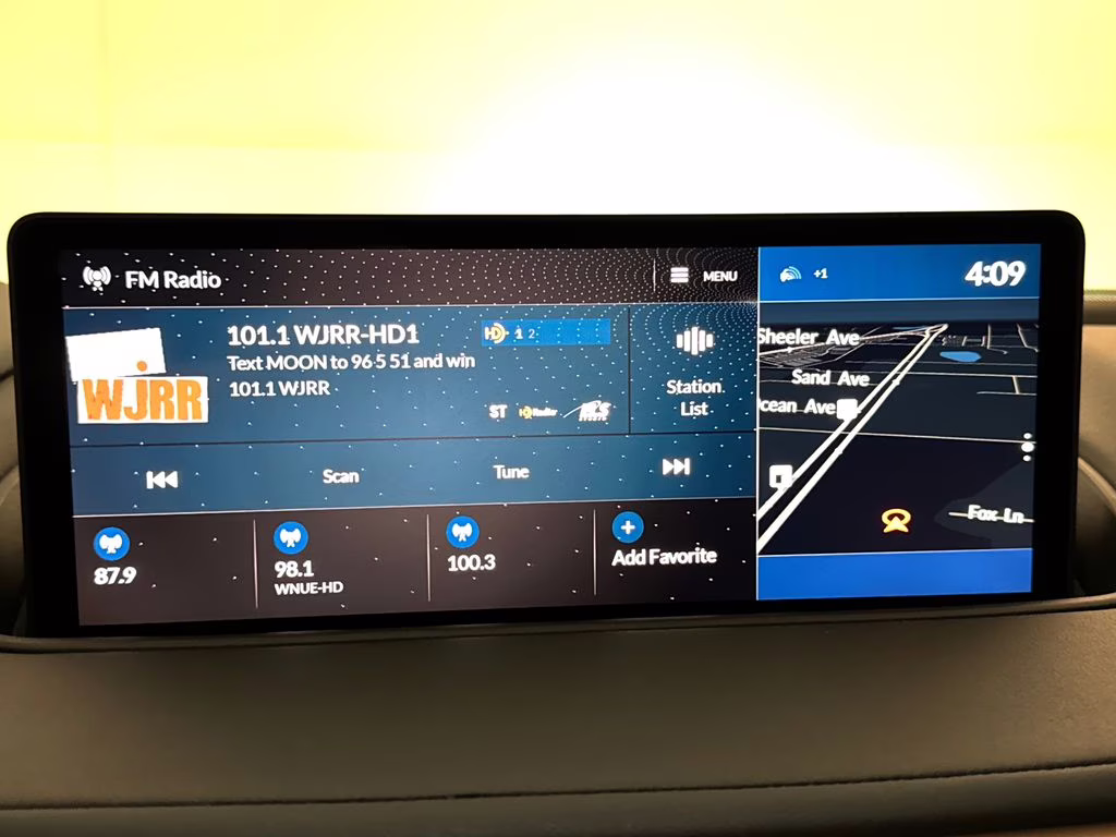 2022 Platinum White Pearl Acura MDX Technology AWD SUV