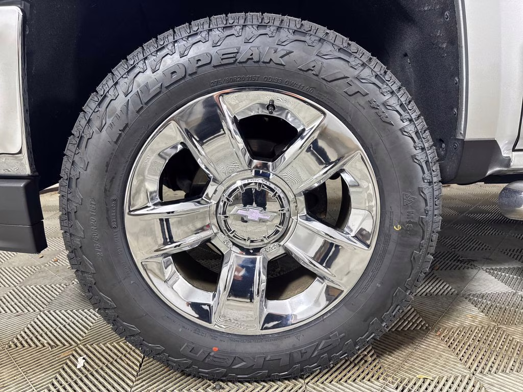 2018 Silver Ice Metallic Chevrolet Silverado 1500 LTZ RWD Truck
