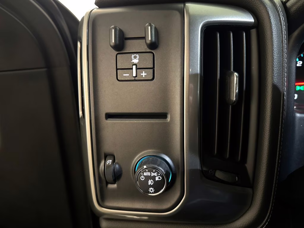 2018 Silver Ice Metallic Chevrolet Silverado 1500 LTZ RWD Truck