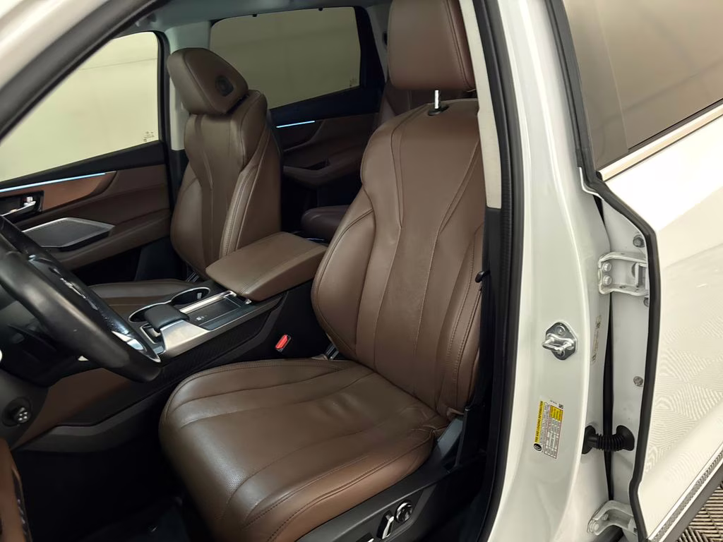 2022 Platinum White Pearl Acura MDX Technology AWD SUV