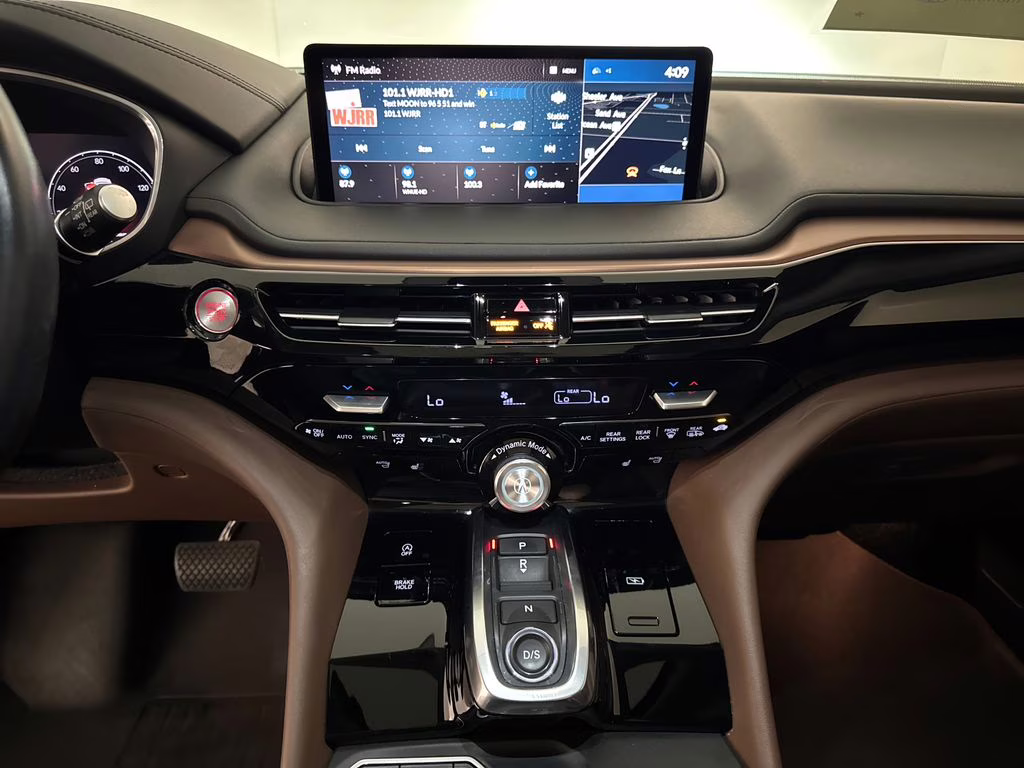 2022 Platinum White Pearl Acura MDX Technology AWD SUV